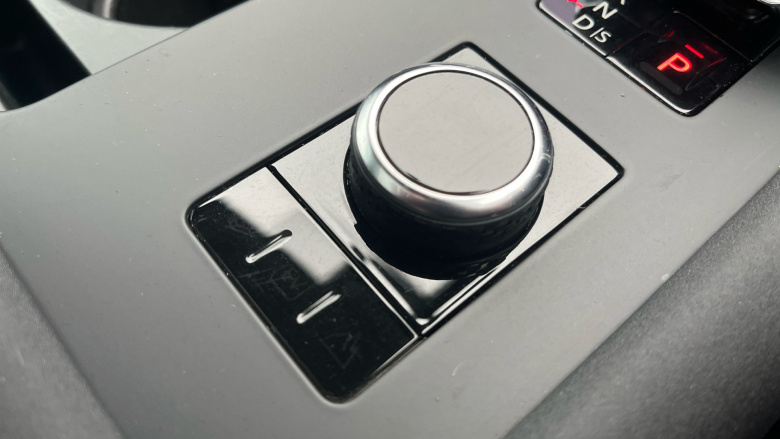 Land Rover Discovery 3.0 D300 R-Dynamic HSE 5dr Auto Diesel Station Wagon